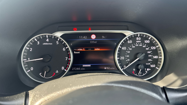 Nissan Juke 1.0 DiG-T 114 N-Connecta 5dr Petrol Hatchback